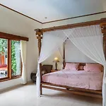 Villa Lotus